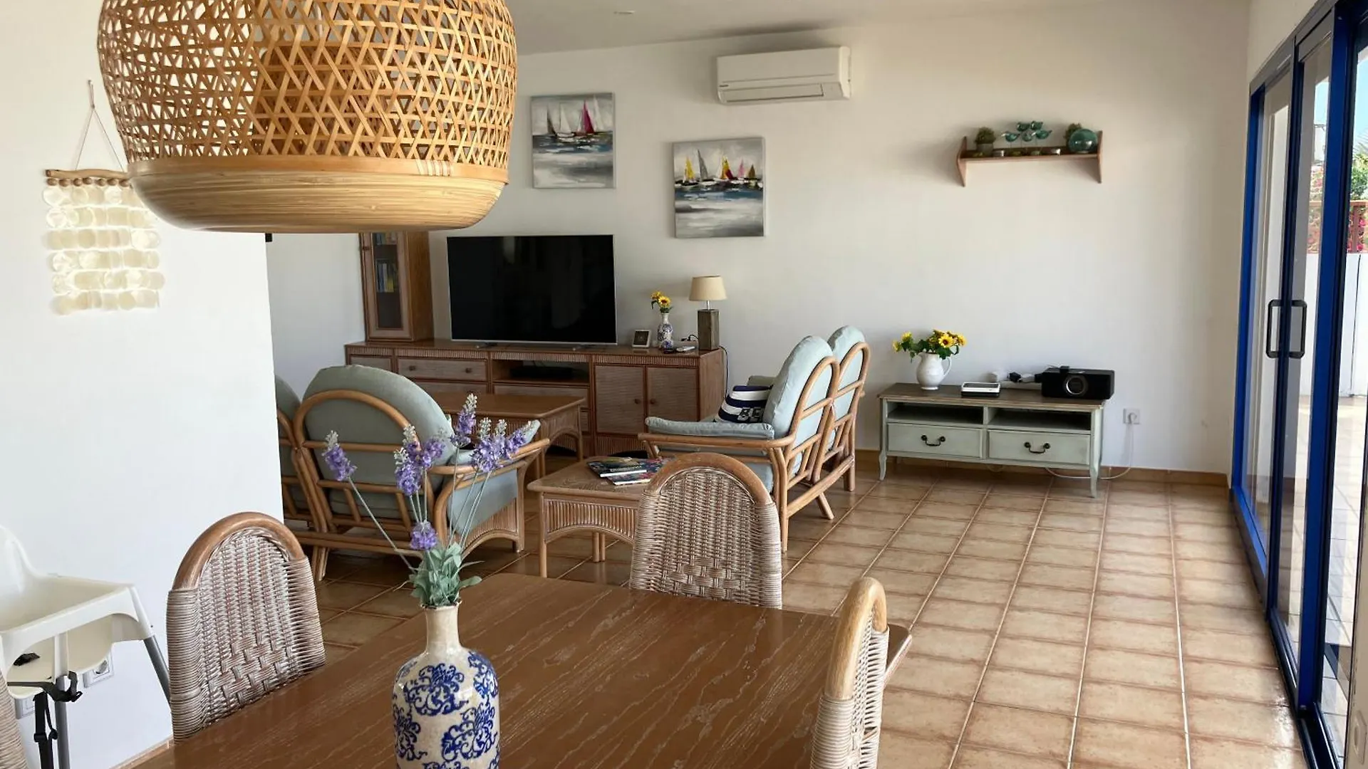 Vila Beach House With The Heated Pool Next To Rocky Point Corralejo