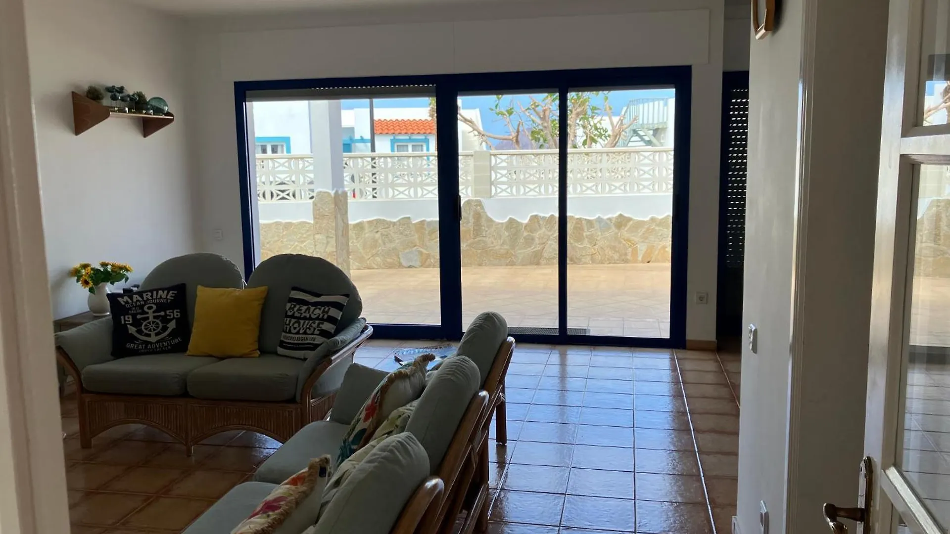 Beach House With The Heated Pool Next To Rocky Point Corralejo