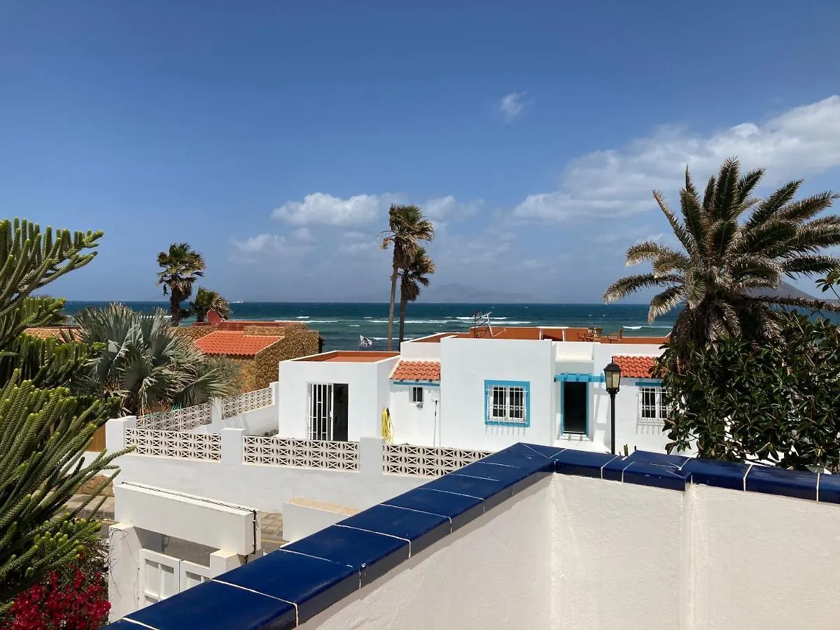 Beach House With The Heated Pool Next To Rocky Point Corralejo Spain