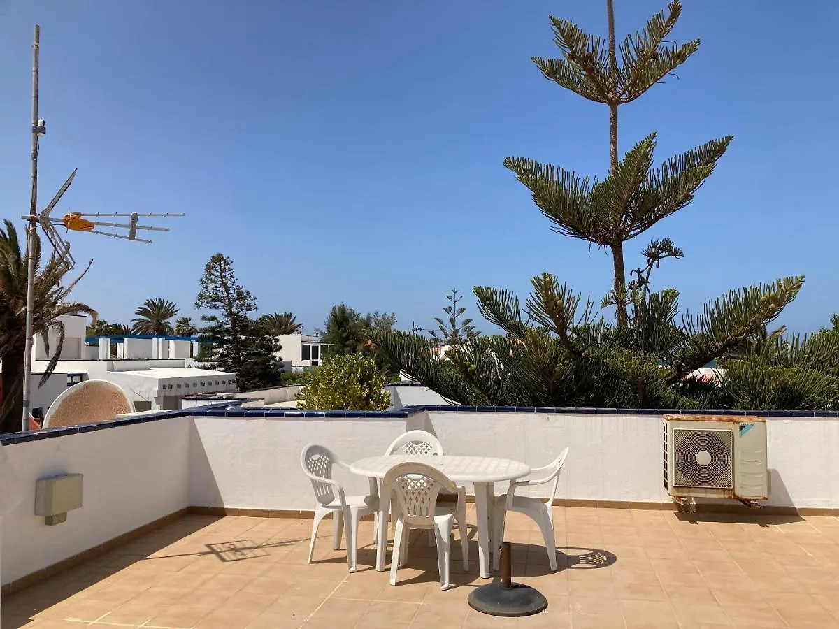 Beach House With The Heated Pool Next To Rocky Point Corralejo