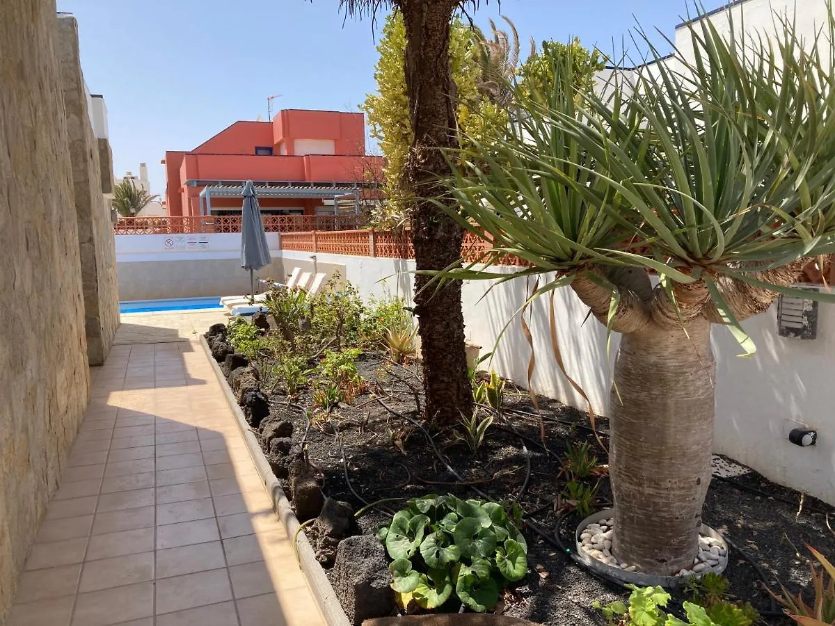 Villa Beach House With The Heated Pool Next To Rocky Point Corralejo
