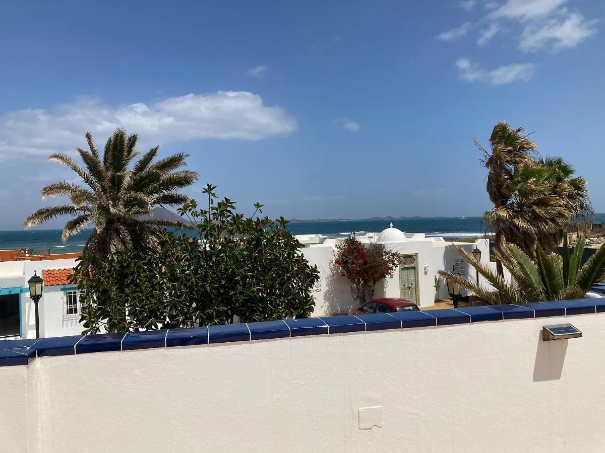 Beach House With The Heated Pool Next To Rocky Point Corralejo Villa